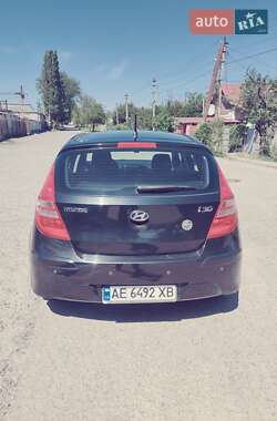 Хэтчбек Hyundai i30 2011 в 
