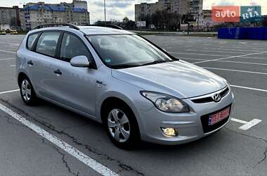 Универсал Hyundai i30 2010 в 