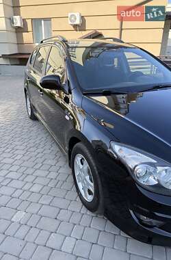 Універсал Hyundai i30 2011 в 