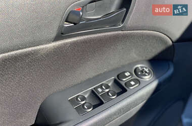 Хэтчбек Hyundai i30 2010 в 