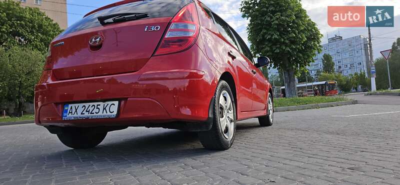 Хэтчбек Hyundai i30 2010 в Харькове