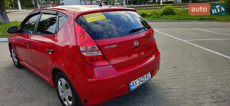 Хэтчбек Hyundai i30 2010 в Харькове