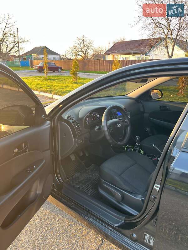 Хетчбек Hyundai i30 2010 в Маньківці