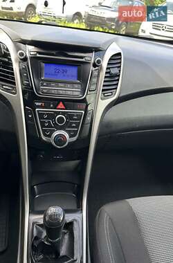 Хэтчбек Hyundai i30 2012 в 