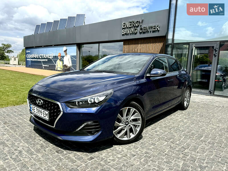 Фастбек Hyundai i30 2019 в 