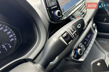 Фастбек Hyundai i30 2019 в 