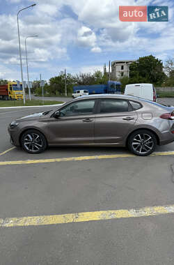 Хетчбек Hyundai i30 2022 в 