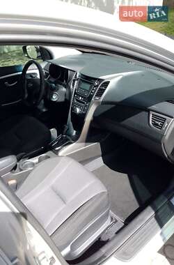 Хэтчбек Hyundai i30 2012 в 