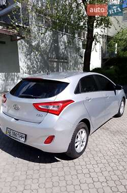 Хэтчбек Hyundai i30 2012 в 