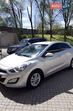 Хэтчбек Hyundai i30 2012 в 