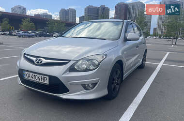 Хетчбек Hyundai i30 2010 в Києві