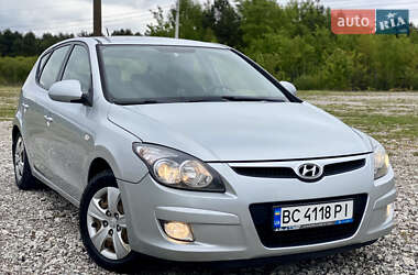 Хэтчбек Hyundai i30 2009 в 
