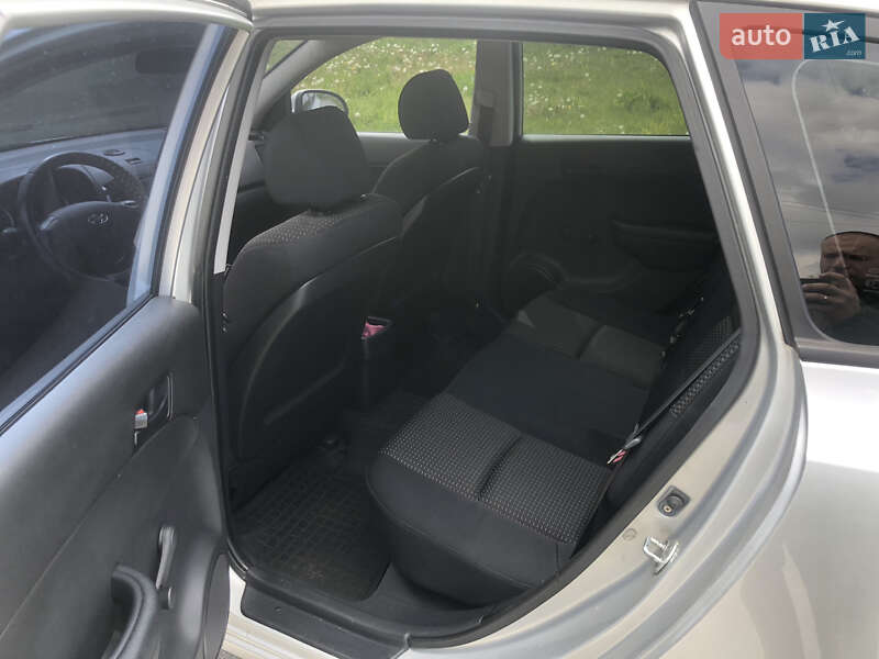 Универсал Hyundai i30 2009 в Киеве