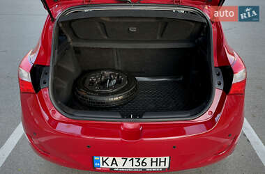 Хэтчбек Hyundai i30 2013 в 