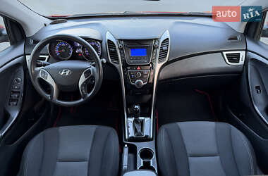 Хэтчбек Hyundai i30 2013 в 