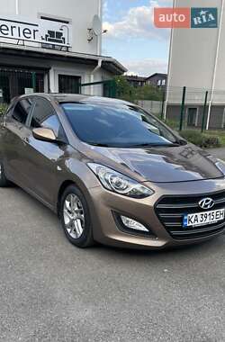 Хетчбек Hyundai i30 2014 в 