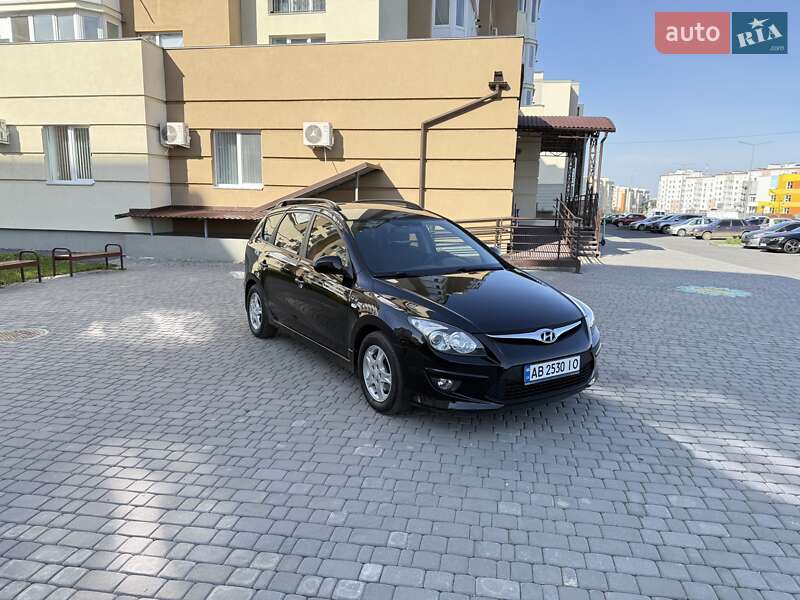 Універсал Hyundai i30 2011 в 