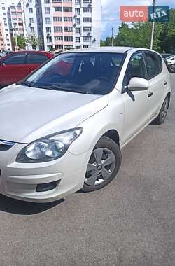 Хетчбек Hyundai i30 2010 в Харкові