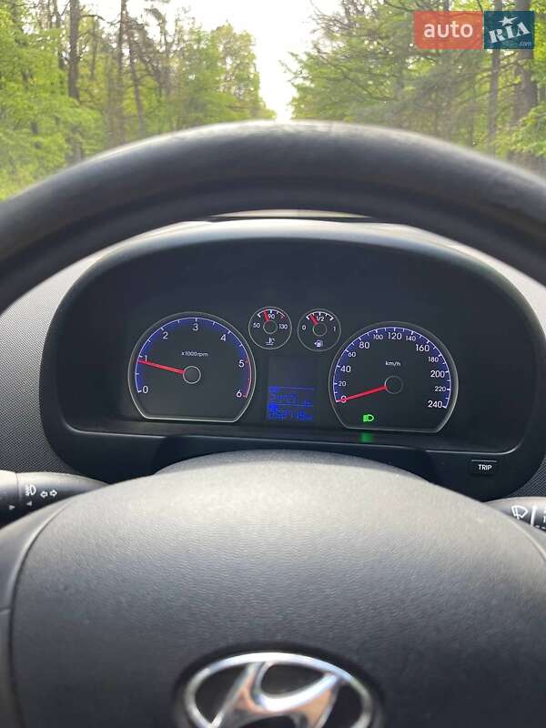 Хэтчбек Hyundai i30 2010 в Киверцах
