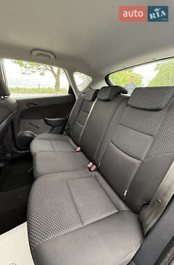 Хэтчбек Hyundai i30 2009 в 