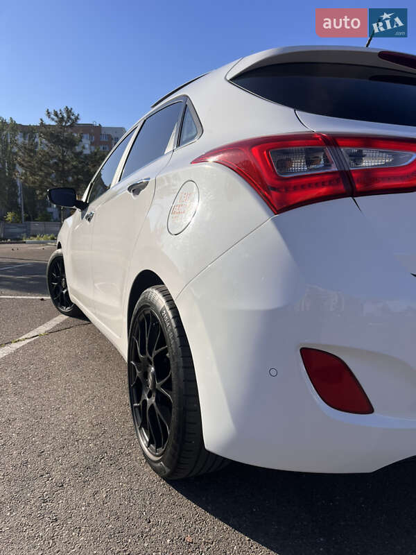 Хэтчбек Hyundai i30 2012 в Николаеве