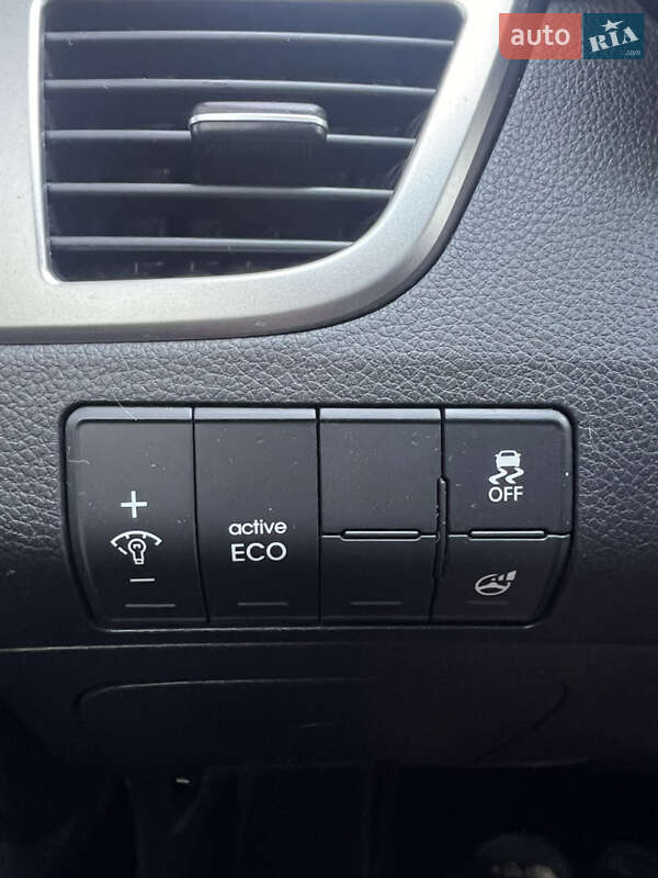 Хэтчбек Hyundai i30 2012 в Николаеве