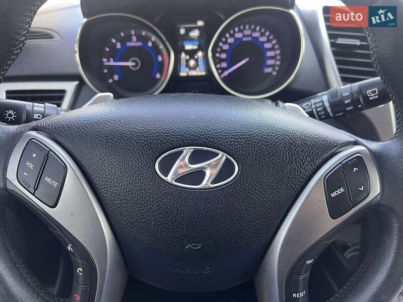 Хэтчбек Hyundai i30 2012 в Николаеве