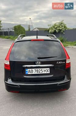 Хетчбек Hyundai i30 2010 в 
