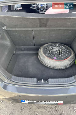 Хетчбек Hyundai i30 2008 в 