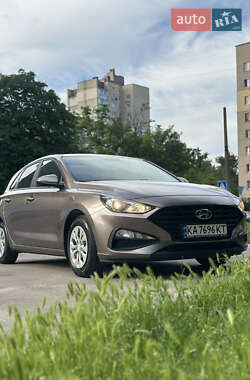Хэтчбек Hyundai i30 2021 в Киеве
