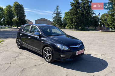 Хэтчбек Hyundai i30 2010 в Новоархангельске