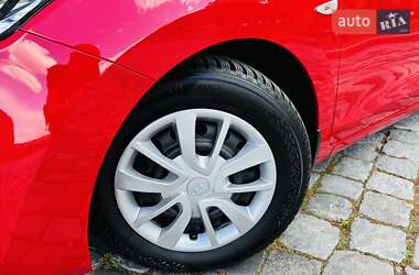 Хетчбек Hyundai i30 2013 в 