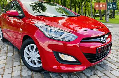 Хетчбек Hyundai i30 2013 в 