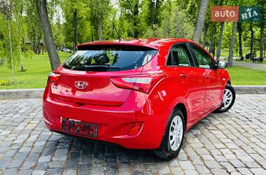 Хетчбек Hyundai i30 2013 в 