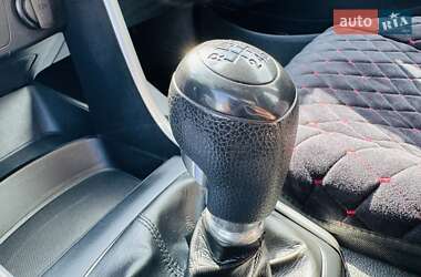 Хетчбек Hyundai i30 2013 в 
