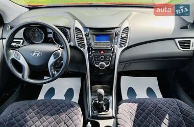 Хетчбек Hyundai i30 2013 в 