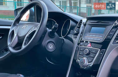 Хетчбек Hyundai i30 2013 в 