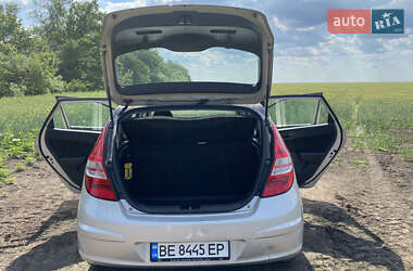 Хэтчбек Hyundai i30 2010 в 