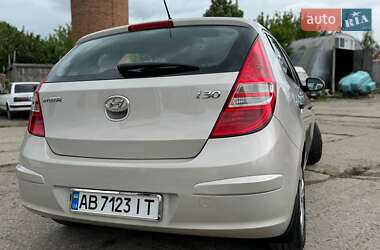 Хэтчбек Hyundai i30 2009 в 