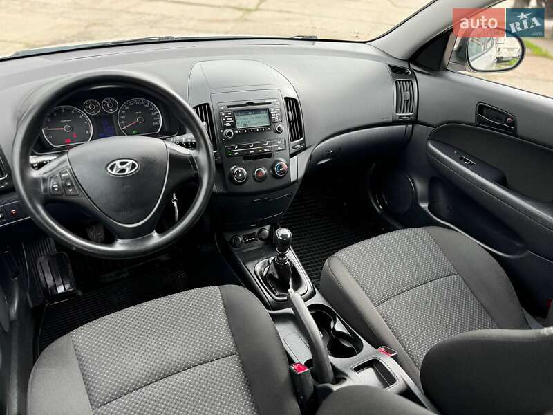 Хэтчбек Hyundai i30 2009 в Хмельницком