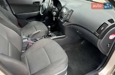 Хэтчбек Hyundai i30 2009 в 