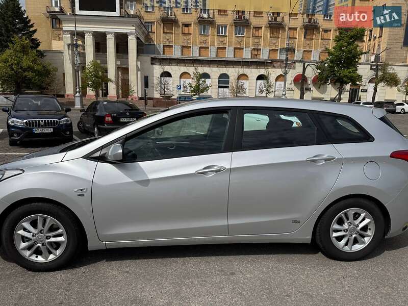 Универсал Hyundai i30 2012 в Харькове