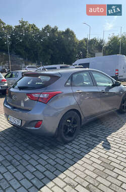 Хэтчбек Hyundai i30 2013 в 