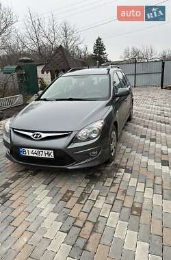 Универсал Hyundai i30 2010 в Полтаве