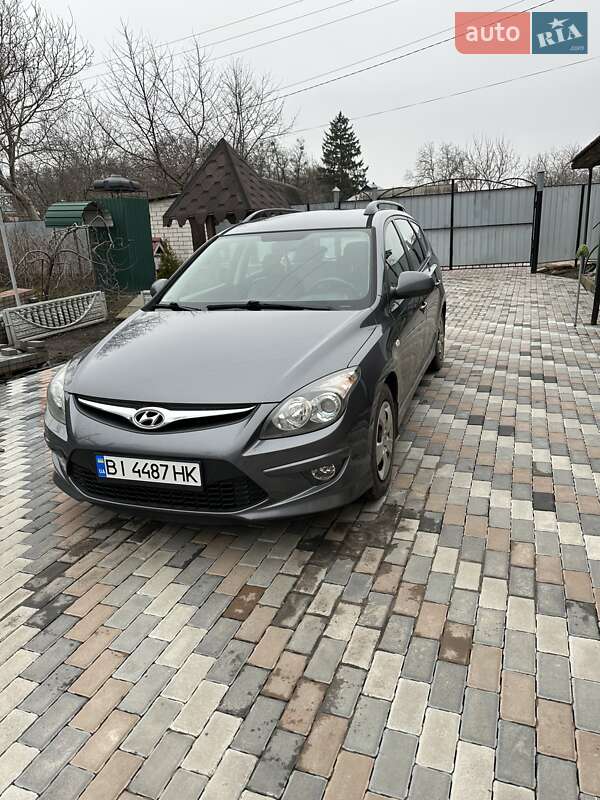 Універсал Hyundai i30 2010 в 