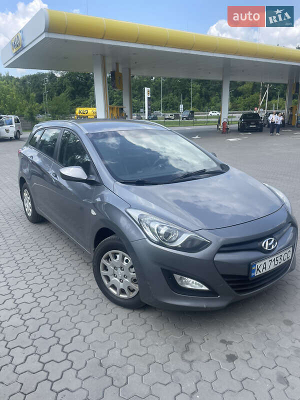 Универсал Hyundai i30 2013 в Василькове