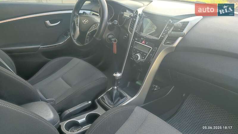 Универсал Hyundai i30 2015 в Луцке