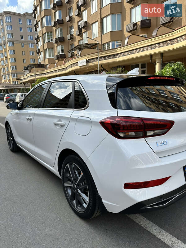 Хетчбек Hyundai i30 2022 в Софіївській Борщагівці