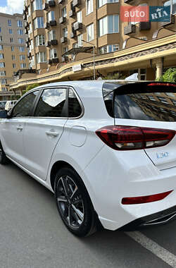 Хетчбек Hyundai i30 2022 в 