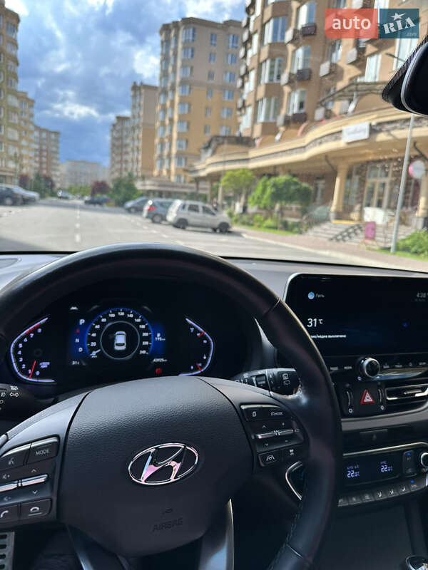 Хетчбек Hyundai i30 2022 в Софіївській Борщагівці